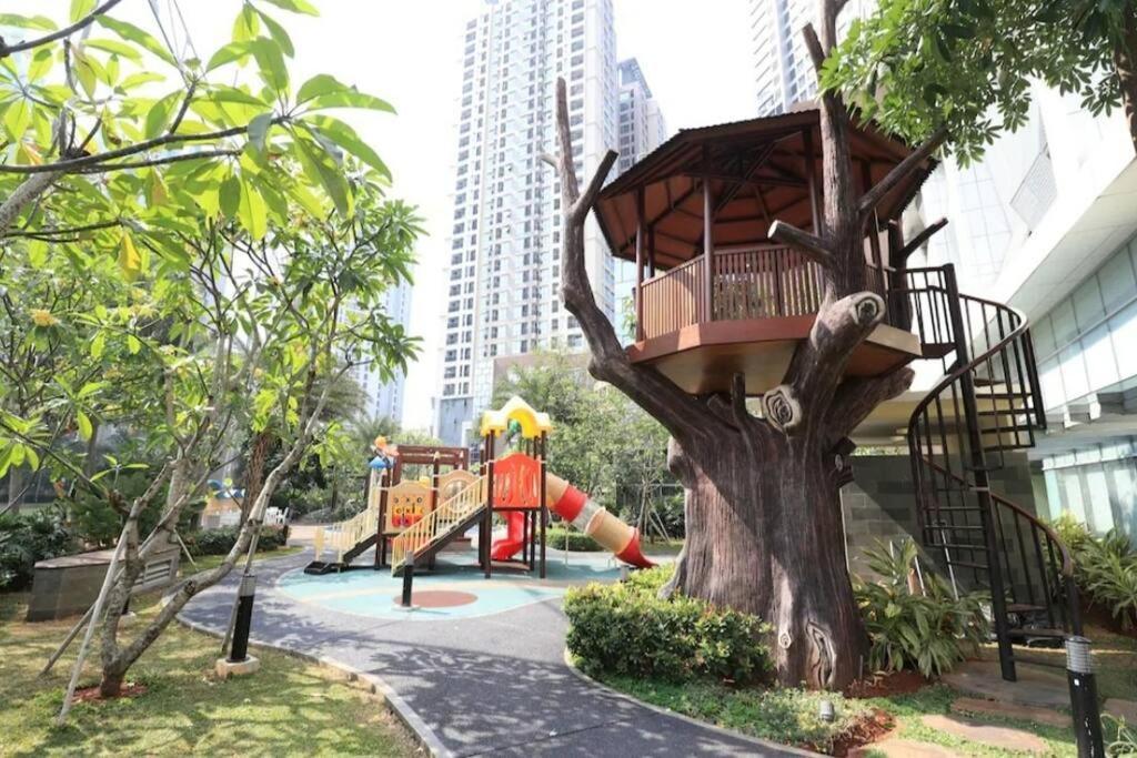 The Mansion Kemayoran 4 Pax Appartement Jakarta