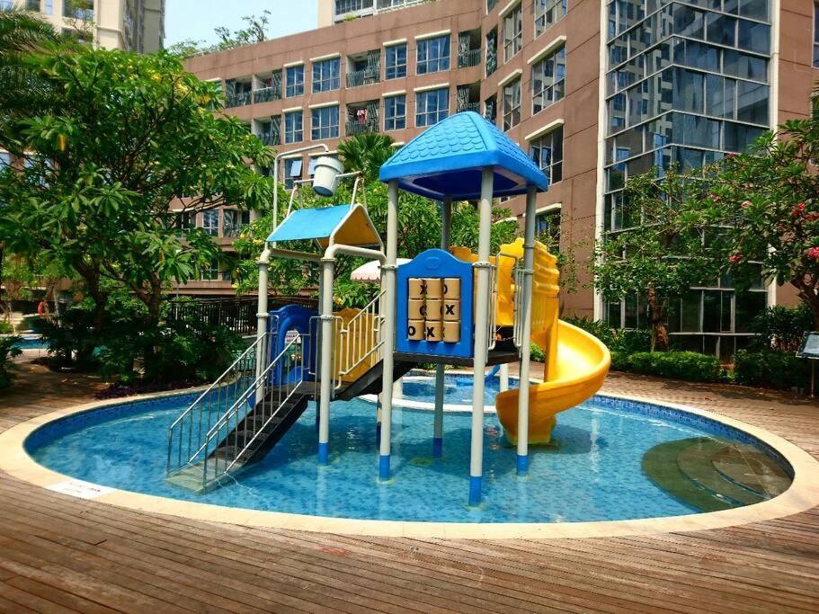 Appartement The Mansion Kemayoran 4 Pax Jakarta
